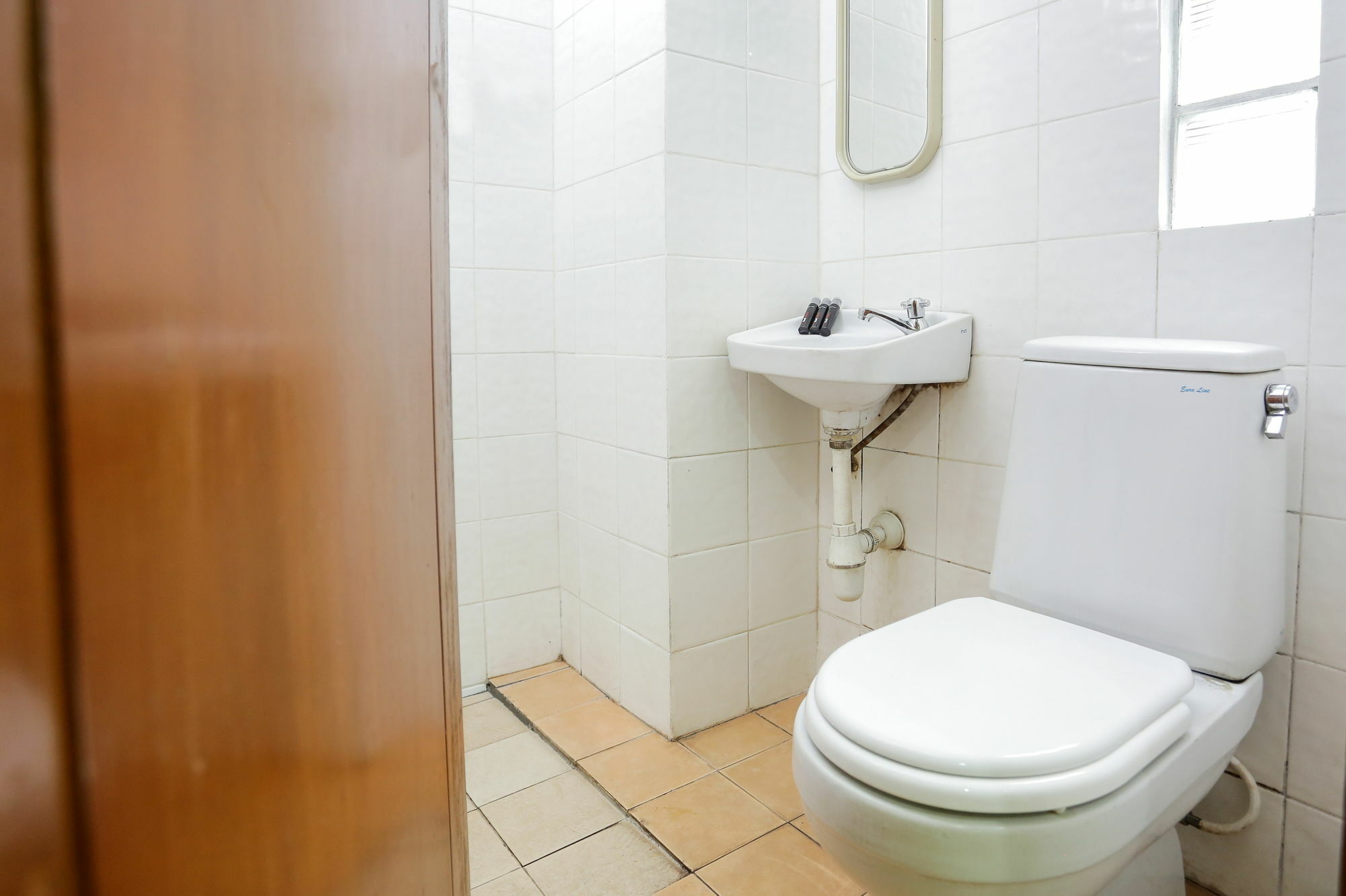 Reddoorz Near Sukajadi Hotel Бандунг Екстериор снимка