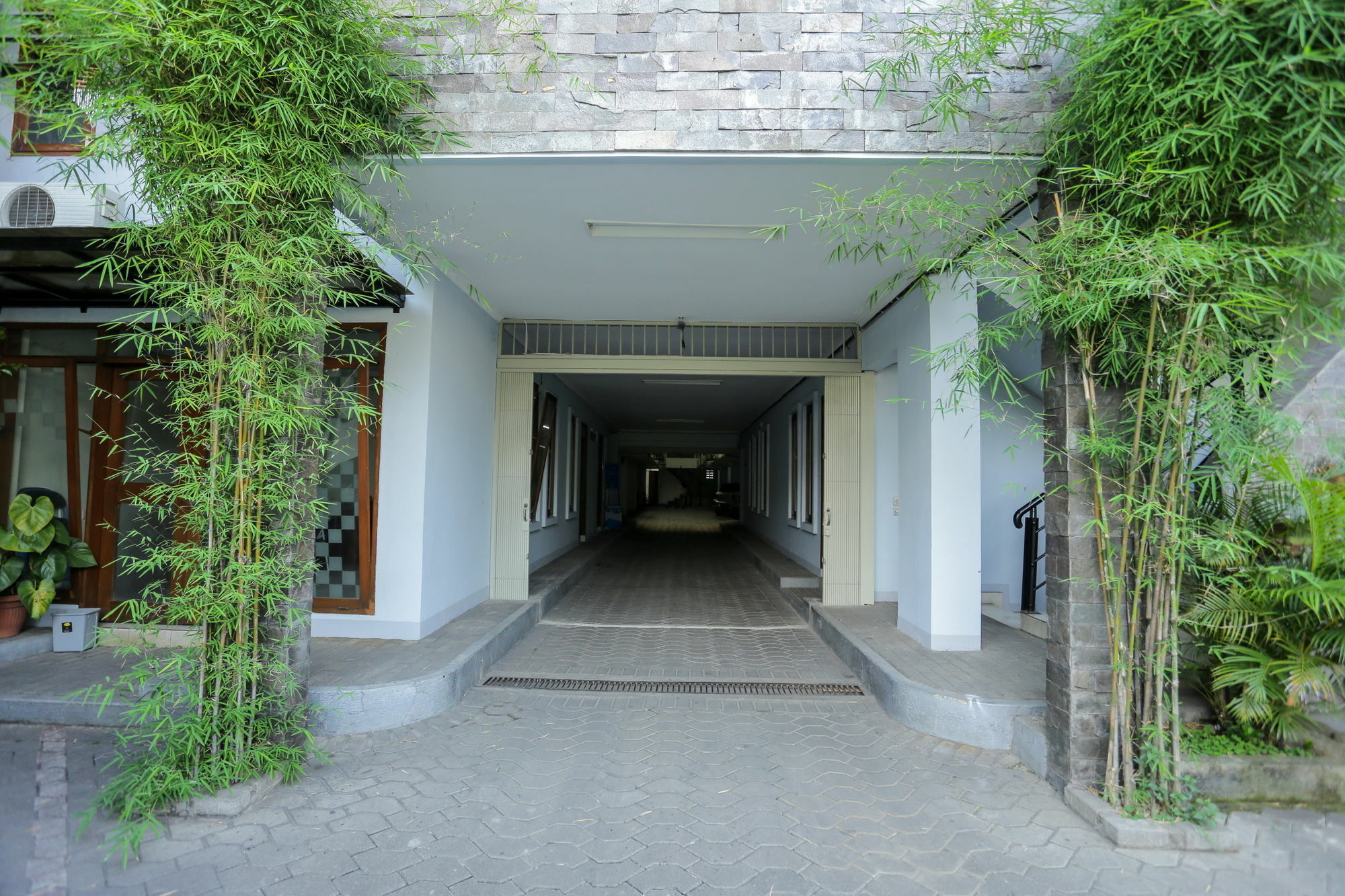 Reddoorz Near Sukajadi Hotel Бандунг Екстериор снимка